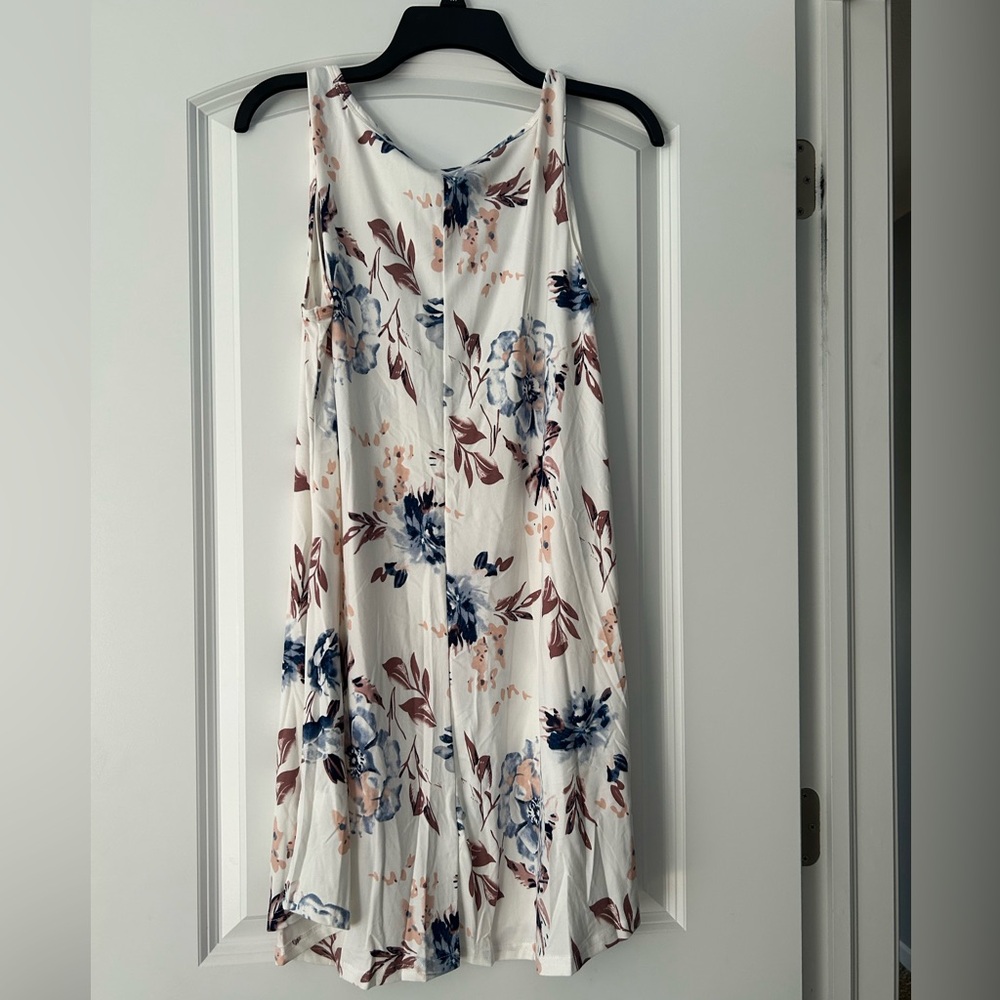 Women’s sleeveless dress-M - Picture 2 of 2